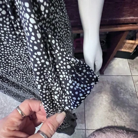 NWOT  MIDI Roxy wrap around dress w/ pockets Sz Large (12) - Picture 8 of 13